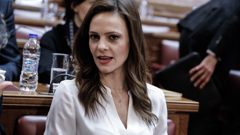 Αχτσιόγλου: Η κυβέρνηση παρακολουθεί την ύφεση που έρχεται και δεν λαμβάνει μέτρα