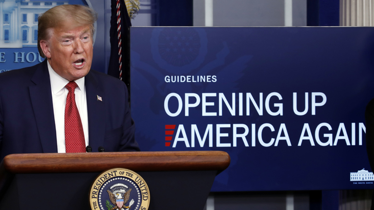 ΗΠΑ: Ο Τραμπ ανακοίνωσε πρόγραμμα στήριξης των αγροτών και κτηνοτρόφων