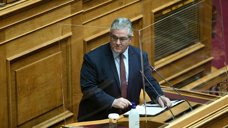 Κουτσούμπας: Ο λαός όρθιος και δυνατός για να ζήσει τη δική του Ανάσταση