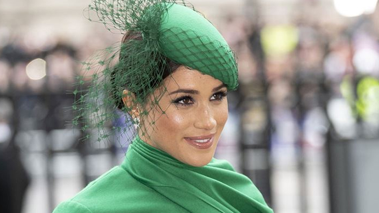 Ο hairstylist της Meghan Markle αποκαλύπτει την έμπνευση πίσω από το iconic bun της