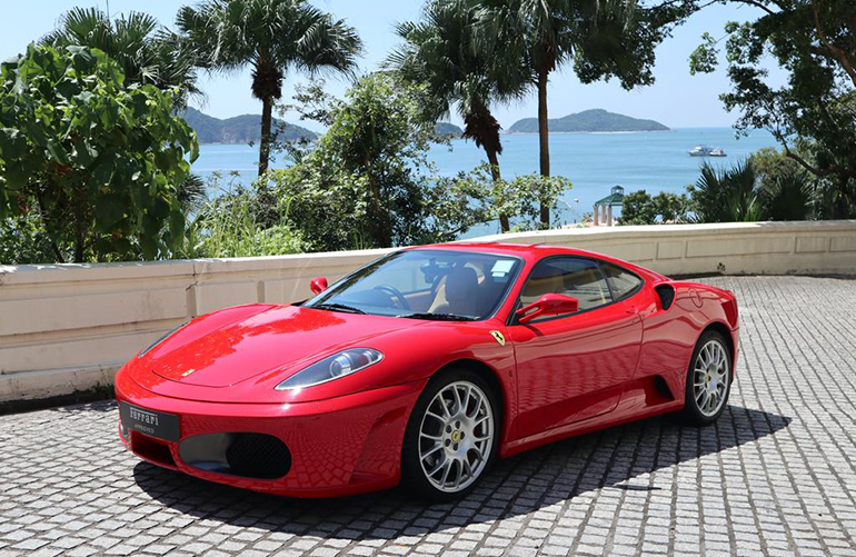 Δύο Ferrari άλλαξαν και αυτά χέρια...