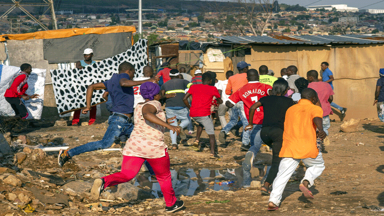 Unicef: Εκατομμύρια παιδιά θα γίνουν ακόμα πιο φτωχά εξαιτίας της επιδημίας