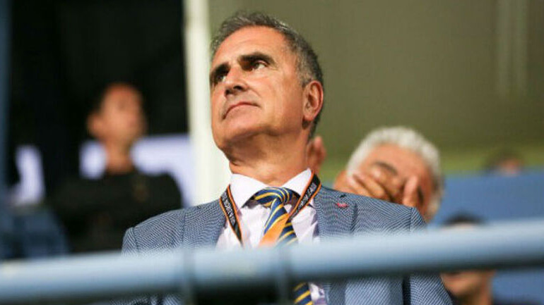 Μποροβήλος: «Ένα σενάριο είναι οι αγώνες να γίνουν σε συγκεκριμένες πόλεις»