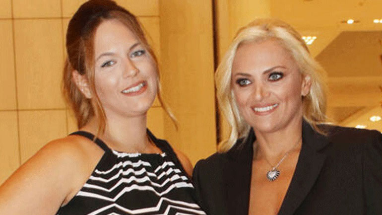 Χριστίνα Λαμπίρη: «Μου φαίνεται απίστευτο ότι η κόρη μου θα γίνει μάνα…»