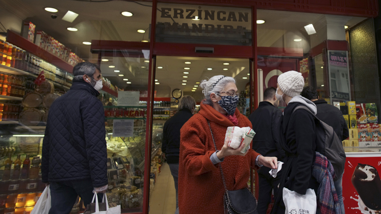 Covid-19: Η Άγκυρα δηλώνει πως έχει θέσει υπό έλεγχο το ξέσπασμα του ιού – Στους 2.376 οι νεκροί