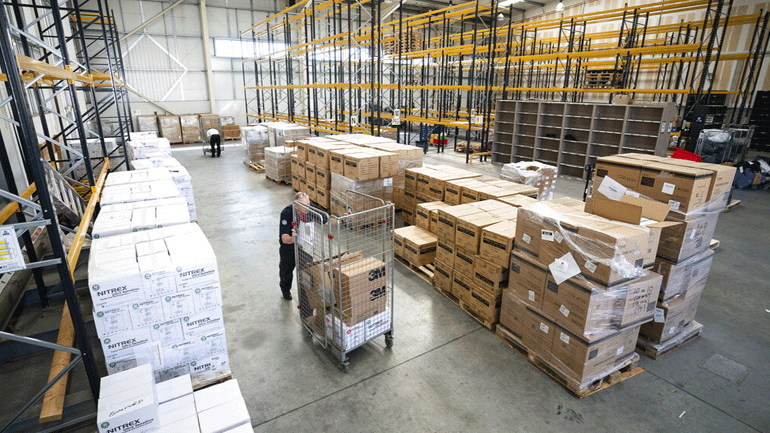 Υεμένη: Ομάδα εταιρειών δώρισε δεκάδες χιλιάδες τεστ και ιατρικό εξοπλισμό