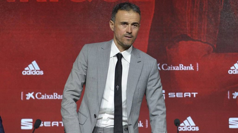 Ισπανία: Ο Λουίς Ενρίκε ζήτησε από την ομοσπονδία να μειώσει 25% το συμβόλαιό του