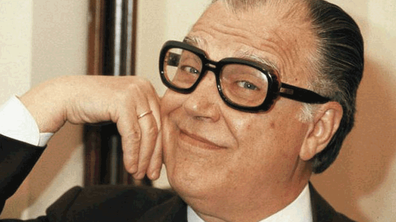 Σαν σήμερα γεννήθηκε ο Γιάννης Μιχαλόπουλος, ο αγαπημένος δικαστής της μικρής οθόνης