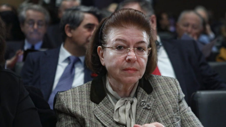 Μενδώνη: Αποφασίστηκε η αποκοπή των δύο ορόφων του ξενοδοχείου στην Ακρόπολη