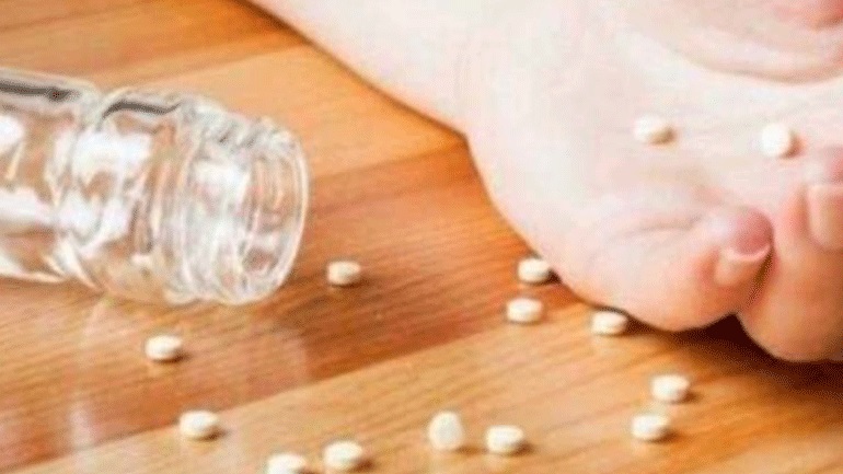 Νεαρή 21 ετών στην Κρήτη αποπειράθηκε να αυτοκτονήσει παίρνοντας χάπια