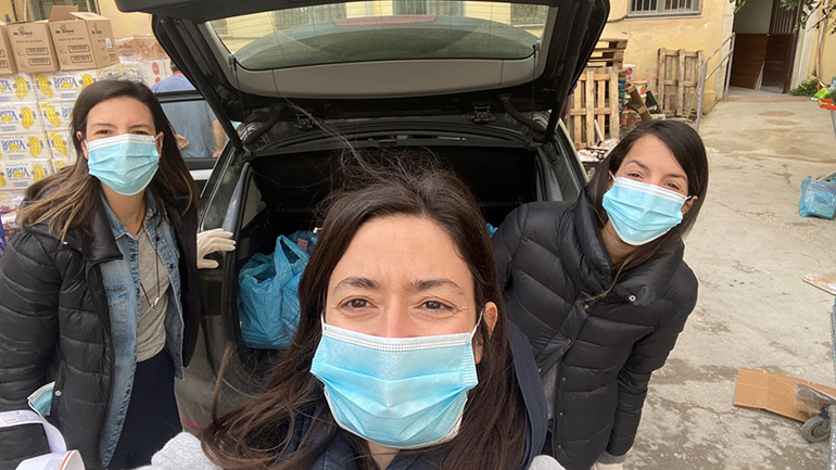 Στηρίζοντας τους συνανθρώπους μας που δεν έχουν κάποιον άλλο να τους στηρίξει