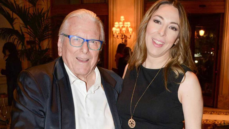 Αλίκη Κατσαβού: Αποκάλυψε αν έχει μιλήσει στον Φοίβο για τον θάνατο του πατέρα του