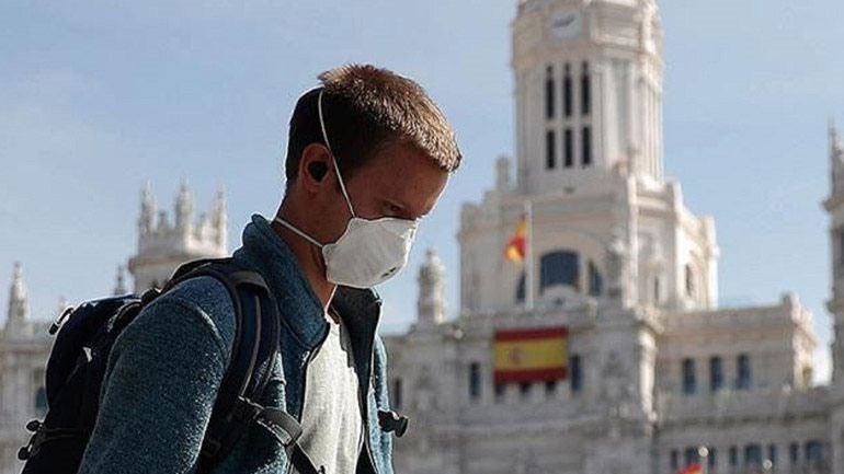 Στο χαμηλότερο επίπεδο οι νεκροί από κορωνοϊό στην Ισπανία