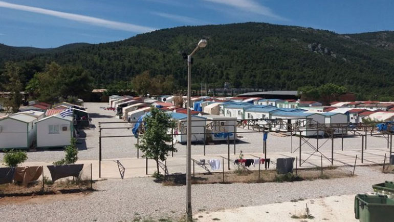 Τέσσερα άτομα έσπασαν την καραντίνα στη δομή της Μαλακάσας – Εντοπίστηκαν οι δύο