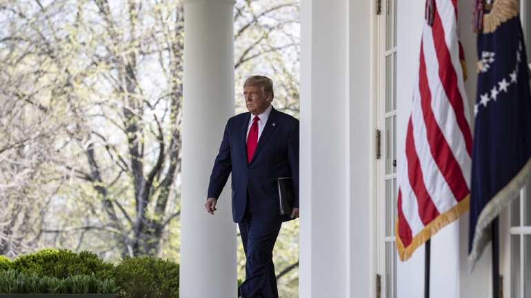 Ενέσεις με απολυμαντικό για τον κορωνοϊό πρότεινε ο Τραμπ – Σφοδρές αντιδράσεις και άγριο τρολάρισμα