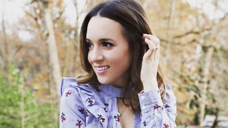 O ξέφρενος χορός της Καλομοίρας στο Tik Tok