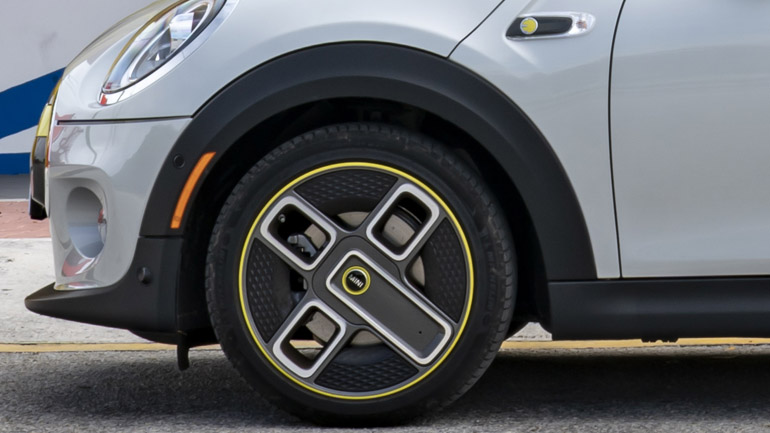 Η MINI αλλάζει το όνομα στις ζάντες λόγω κορωνοϊού Η MINI αλλάζει το όνομα στις ζάντες λόγω κορωνοϊού