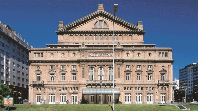 Το Teatro Colon παράγει προστατευτικές μάσκες