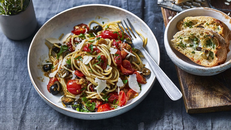 Λαχταριστή μακαρονάδα Puttanesca