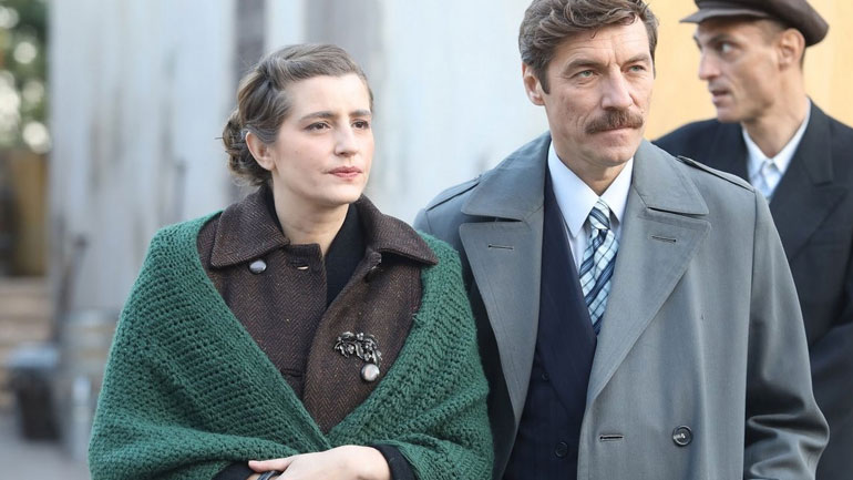 Ξεκινούν τα γυρίσματα στις «Άγριες Μέλισσες»: «Οι χώροι έχουν απολυμανθεί με προσοχή»