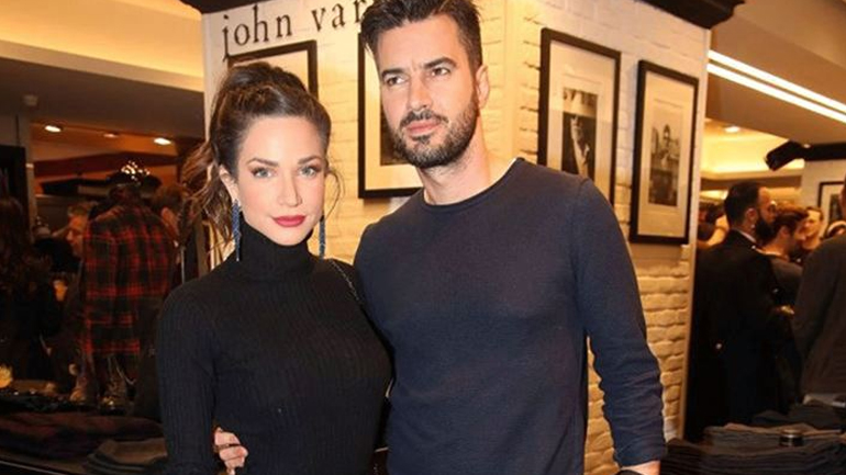 Γιάννης Τσιμιτσέλης: Η απάντησή του στις φήμες για εγκυμοσύνη της Κατερίνας Γερονικολού