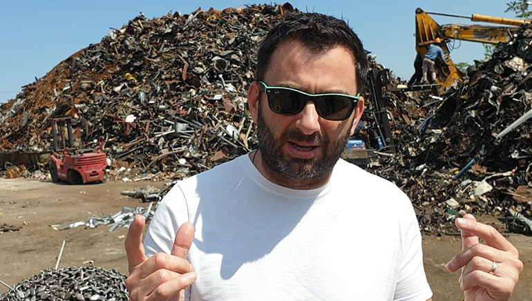 Κοιτάμε μπροστά και ό,τι δεν μας αρέσει το στέλνουμε στην... ανακύκλώση. Πάμε για άλλα τώρα...