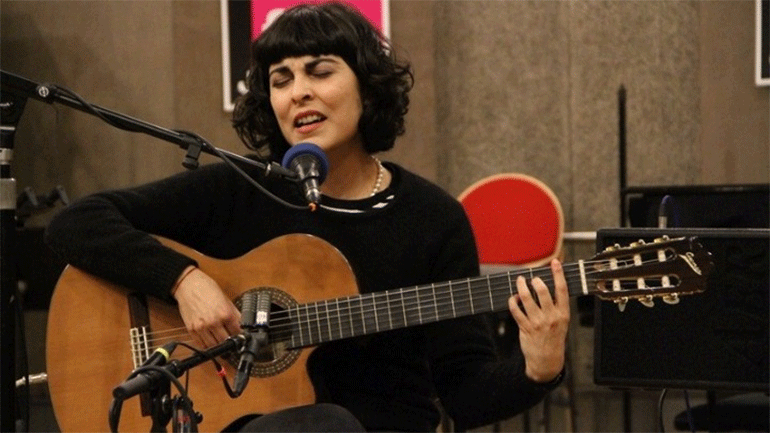 Βάκια Σταύρου: Η «φωνή χωρίς σύνορα» ταξιδεύει στις γωνιές του κόσμου