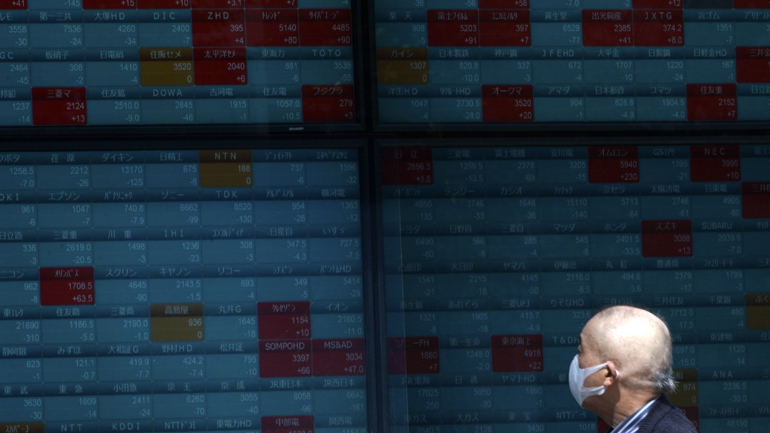 Μικτά πρόσημα στο χρηματιστήριο του Τόκιο