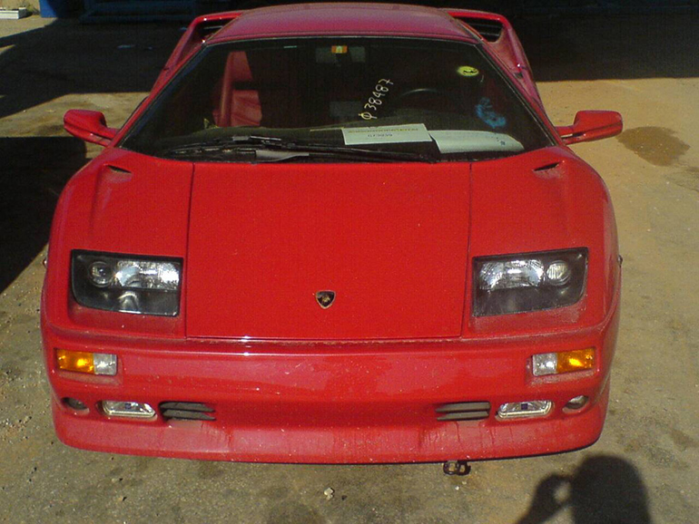 Lamborghini που έχει δημοπρατηθεί από τον ΟΔΔΥ