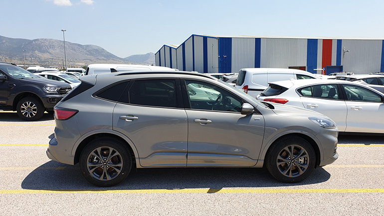 Το νέο Kuga βασίζεται σε μία νέα πλατφόρμα που "πατάει" και το τελευταίας γενιάς Focus