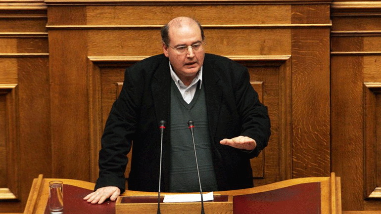 «Όχι βεβιασμένο άνοιγμα των σχολείων»