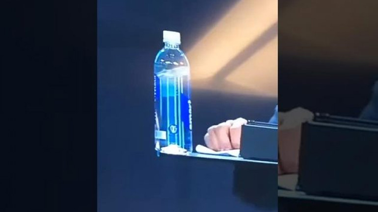 Μεγάλο σασπένς σε μια ομιλία Μεγάλο σασπένς σε μια ομιλία