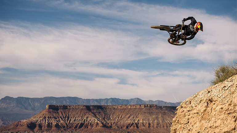 Τα segments των Lacondeguy, Sorge, Bergemann & Riddle στο ‘Accomplice’