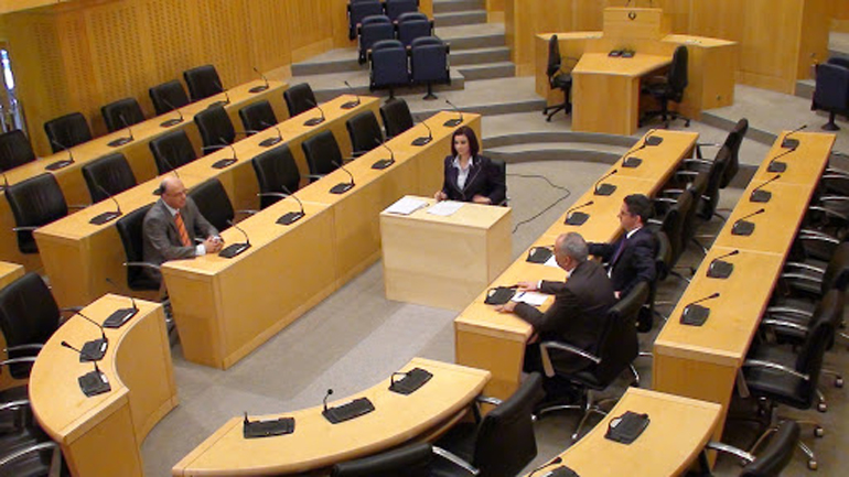 Ο κορωνοϊός αναβάλλει τη λειτουργία της Βουλής των Αντιπροσώπων στις ΗΠΑ