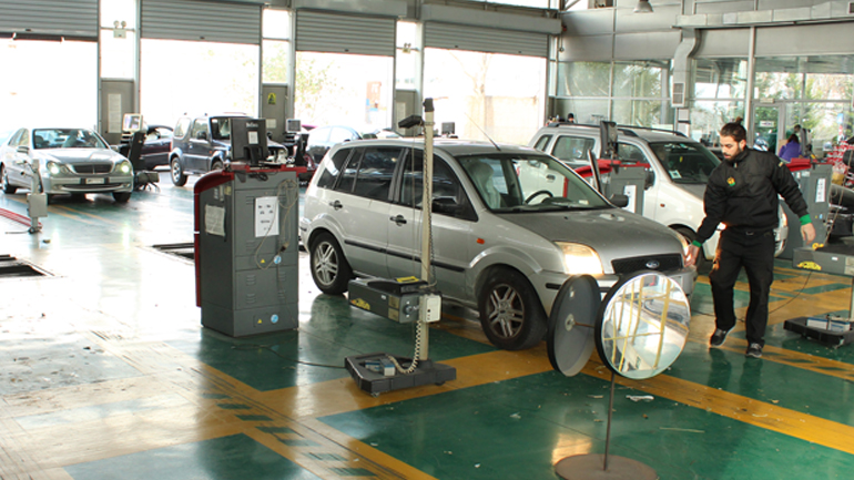 Πολύ μεγάλη αναμένεται η προσέλευση στα ΚΤΕΟ – Απαραίτητο το ραντεβού και η χρήση μάσκας και γαντιών