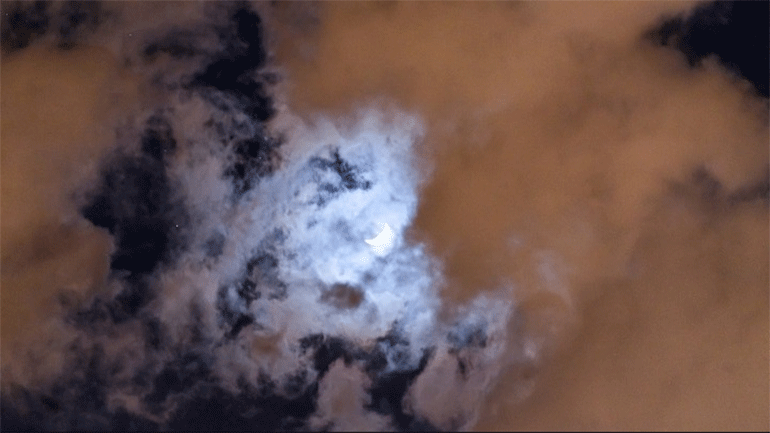 Φωτογραφίζοντας τ’ αστέρια τα βράδια της καραντίνας – Συλλογή από 800 έναστρα «κλικ»