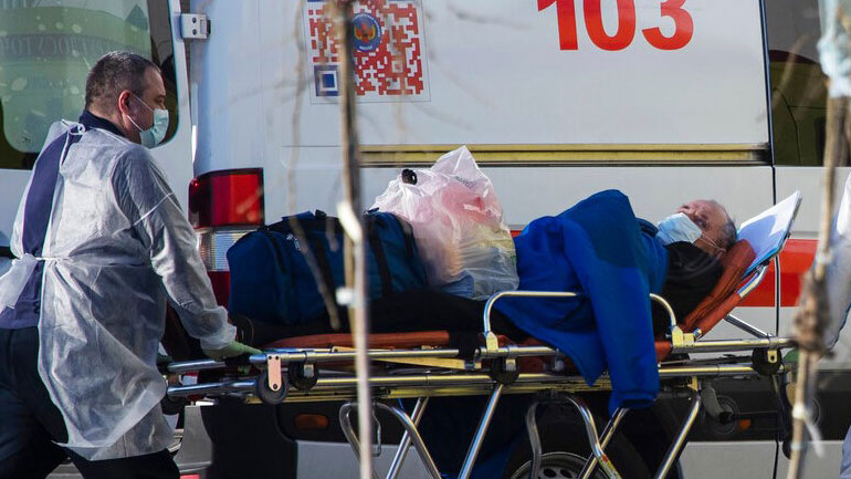 Ξεπέρασαν τις 100.000 τα κρούσματα κορωνοϊού στη Ρωσία