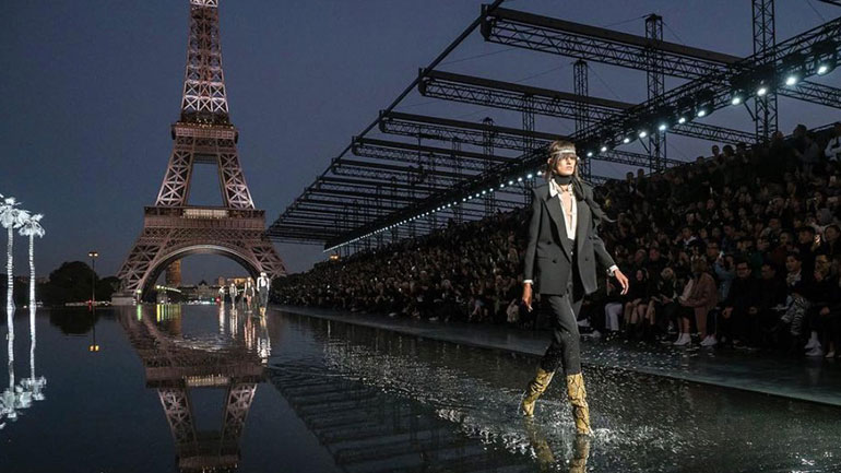 Ο Saint Laurent δεν θα συμμετάσχει στην Εβδομάδα Μόδας στο Παρίσι λόγω κορωνοϊού