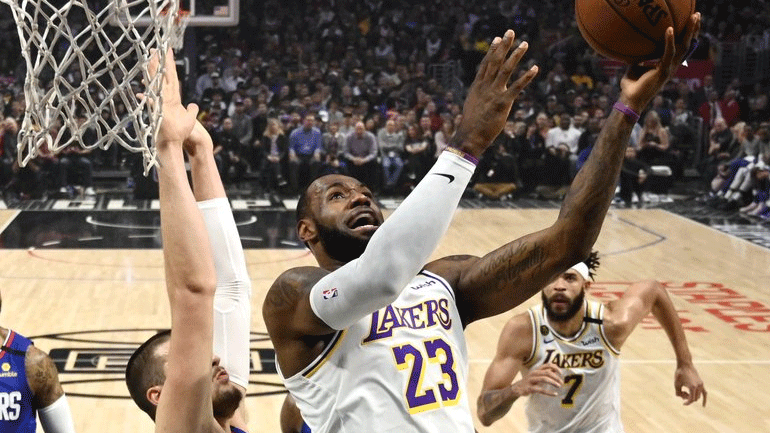 Λεμπρόν Τζέιμς: «Κανείς δεν πρέπει να ακυρώσει την εφετινή σεζόν»