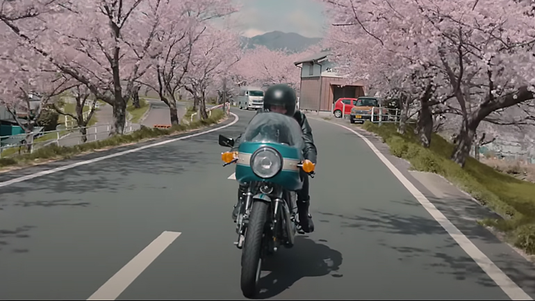 Ανοιξιάτικη βόλτα στην Ιαπωνία με Ducati 900SS