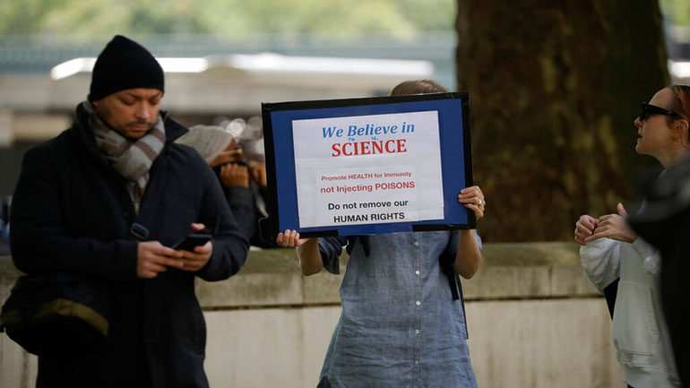 Αγγλία: 370 νέοι θάνατοι από την COVID 19 στα νοσοκομεία