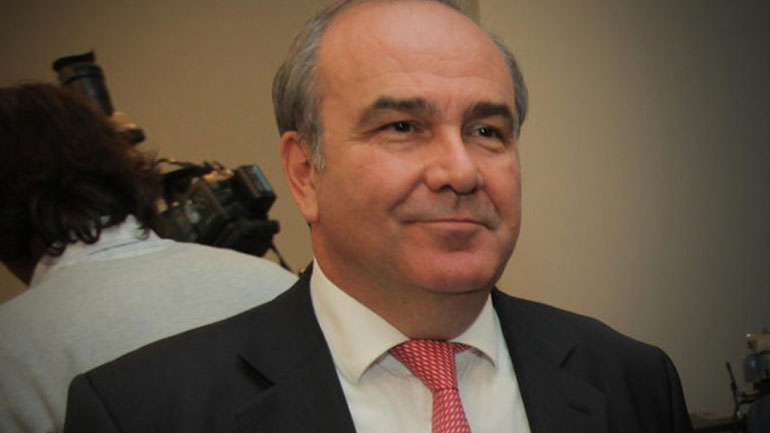 Παπαθανάσης: Yφασμάτινες μάσκες φτιάχνουμε εύκολα και οικονομικά και στο σπίτι μας