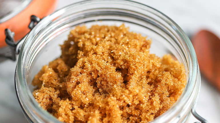 Πώς να φτιάξετε μόνες σας καστανή ζάχαρη στο σπίτι