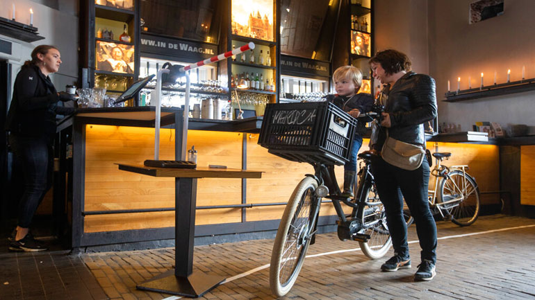 Ολλανδία: 335 κρούσματα – 69 επί πλέον θάνατοι