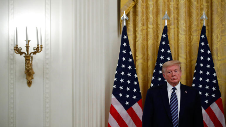 Ο Λευκός Οίκος συζητά το ενδεχόμενο χρηματοδότησης τοπικών κυβερνήσεων και μικρών επιχειρήσεων