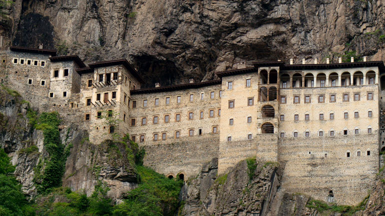 Αναβάλλεται και πάλι το άνοιγμα της ιστορικής μονής Σουμελά στην Τραπεζούντα