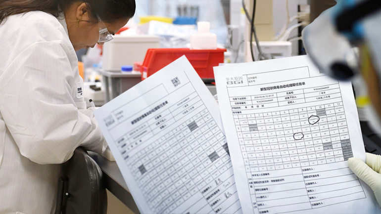 Ανθρώπινο αντίσωμα μπλοκάρει τον Covid-19