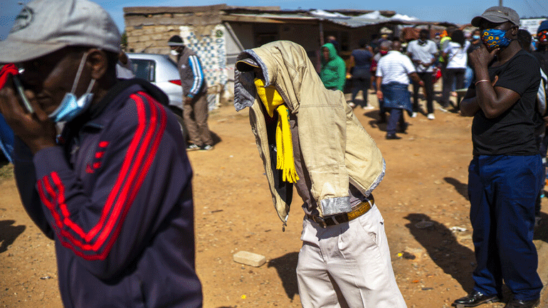 Νότια Αφρική: Ραγδαία αύξηση των κρουσμάτων λόγω χαλάρωσης των μέτρων
