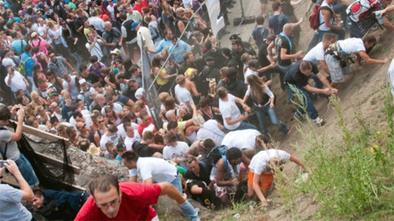 Στο αρχείο η υπόθεση για το φονικό στο Love Parade του Ντούισμπουρκγ με 21 νεκρούς