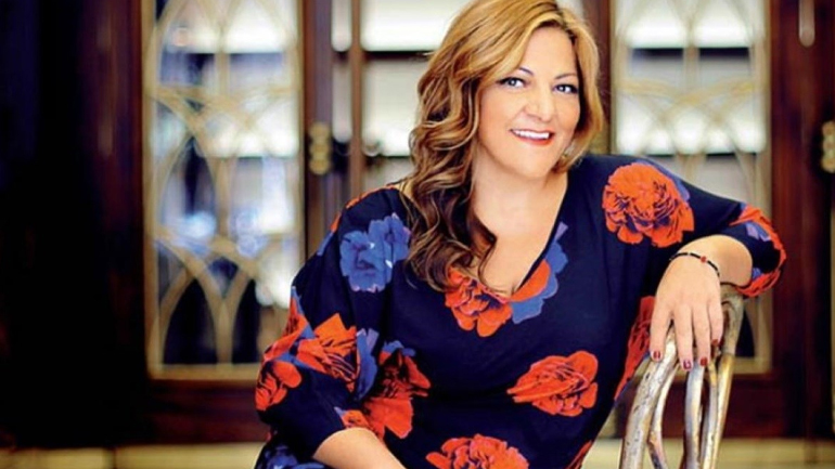 Βίκυ Σταυροπούλου: Η αποστομωτική απάντησή της σε follower που σχολίασε αρνητικά το σποτ με τη μάσκα